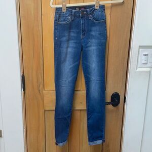 Ankle high rise YMI jeans size 1 butt lifting